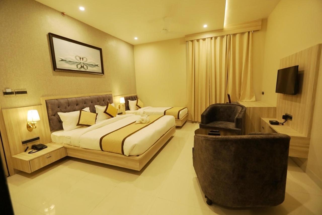 Pine Regency - Aravali'S Peak View Hotel Udaipur Exterior foto