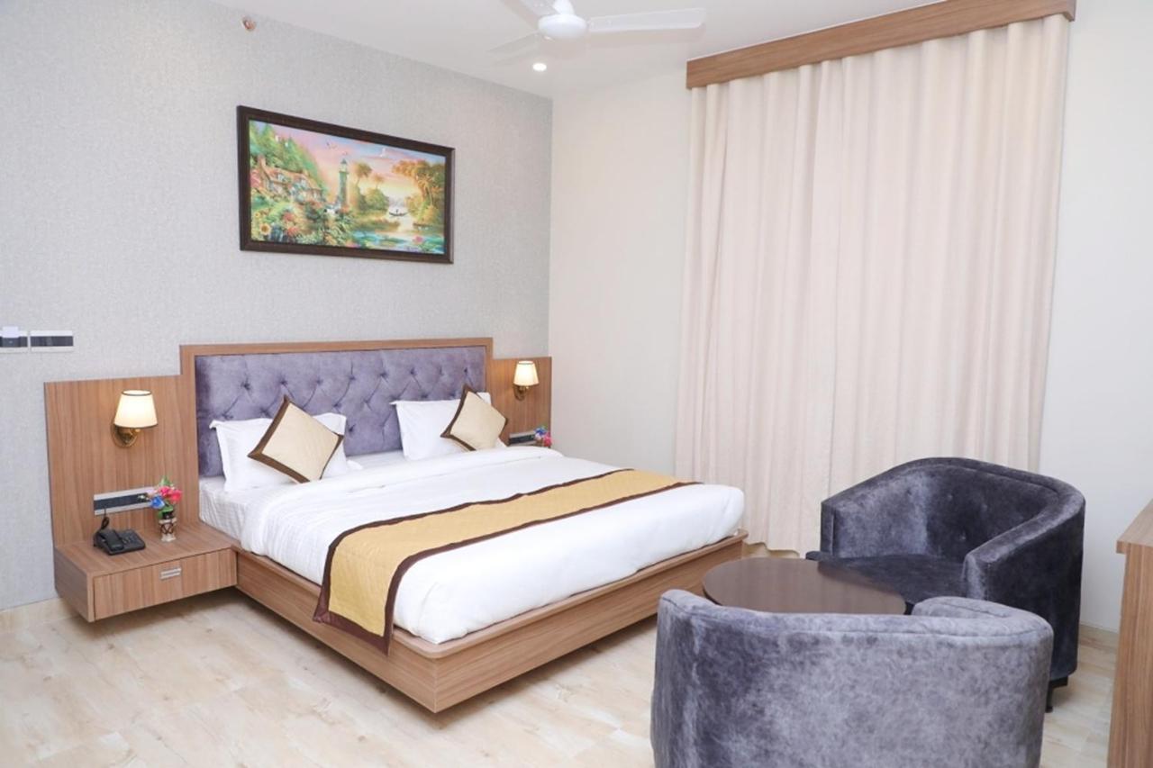 Pine Regency - Aravali'S Peak View Hotel Udaipur Exterior foto