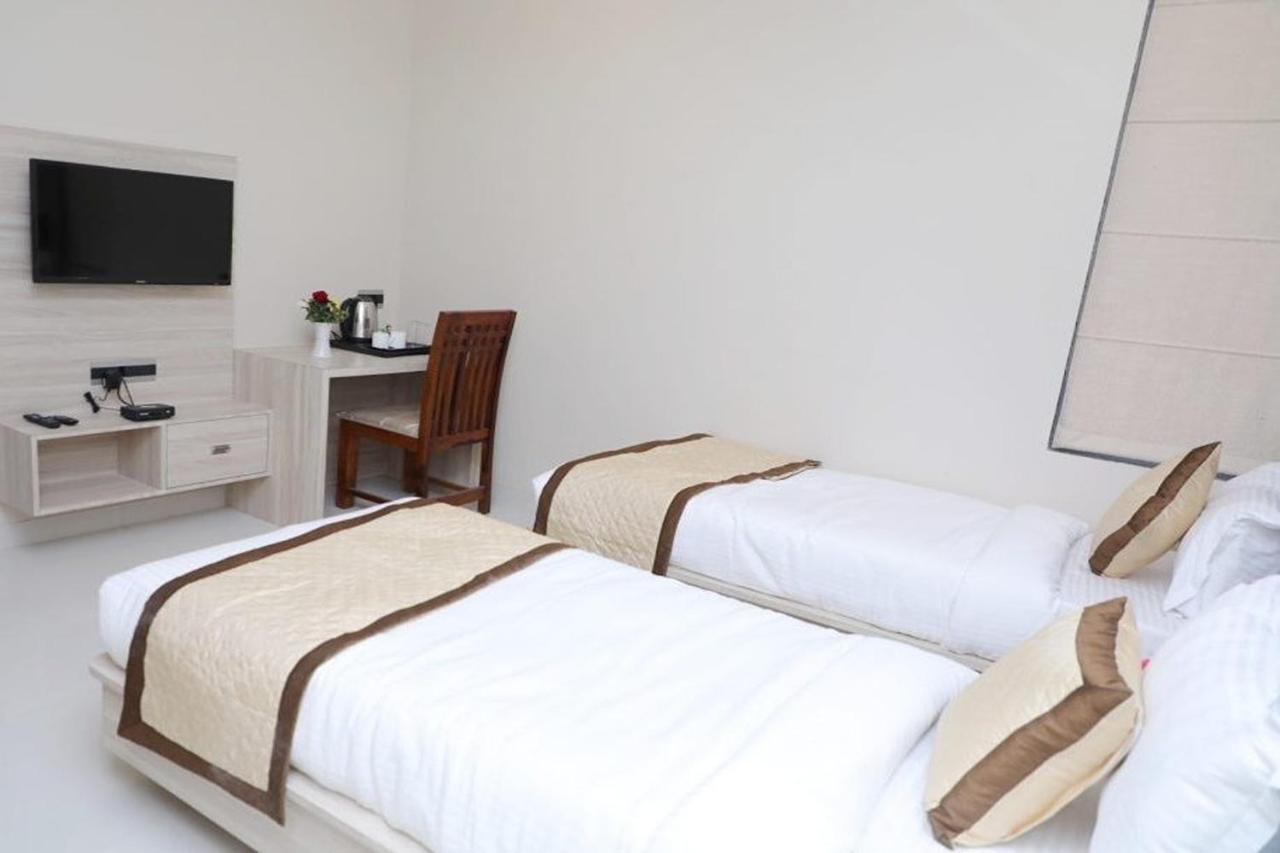 Pine Regency - Aravali'S Peak View Hotel Udaipur Exterior foto